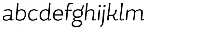 Magallanes Condensed Light Italic