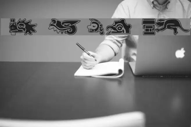 101! Aztec SymbolZ Schriftart examples