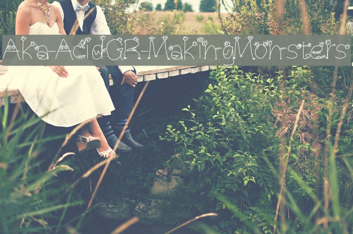 Aka-AcidGR-MakingMonsters Font examples