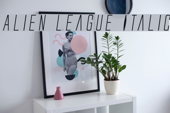 Alien League Italic Font examples