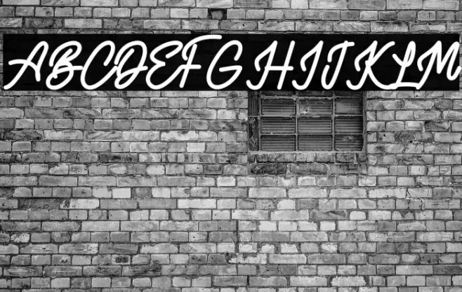 AlvaroFREE Шрифта examples