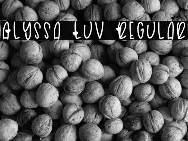 Alyssa Luv Regular Fonte examples