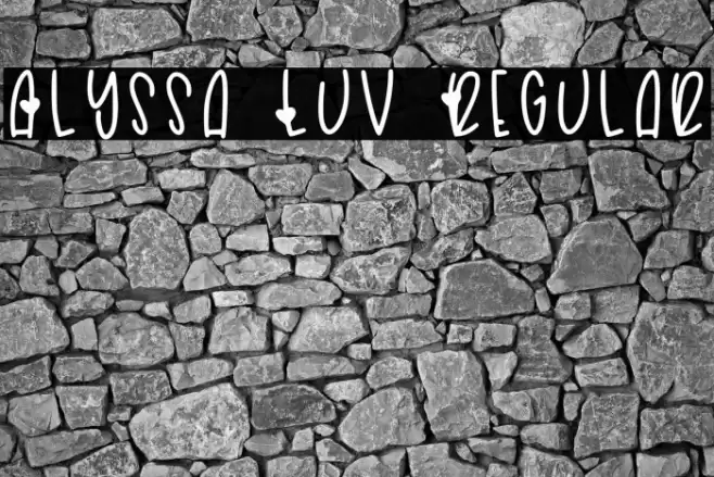 Alyssa Luv Regular Fonte examples