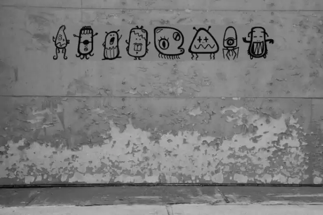 aliendco Font examples