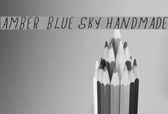 Amber Blue Sky Handmade Caratteri examples