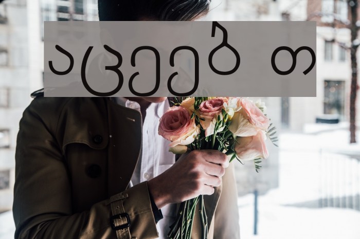 Arachveulebrivi Thin Font examples