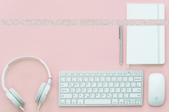 Aristotelica Icons Hairline Example 1