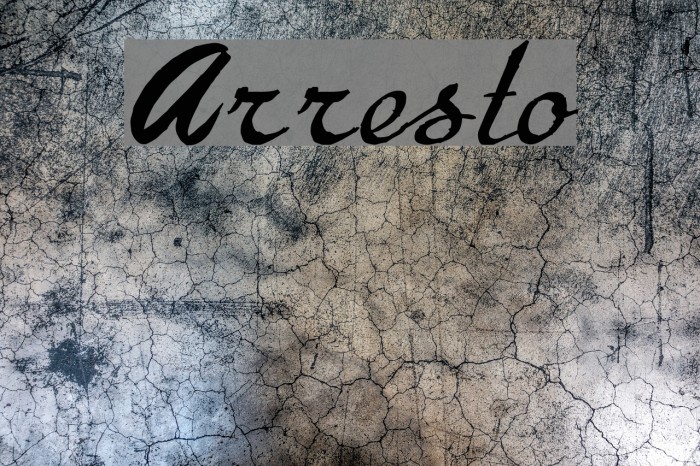 Arresto Font examples