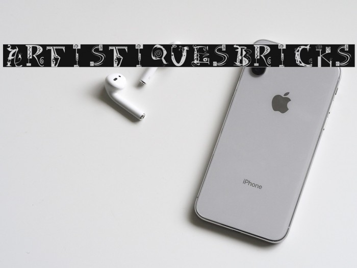 Artistiques-Bricks Font examples