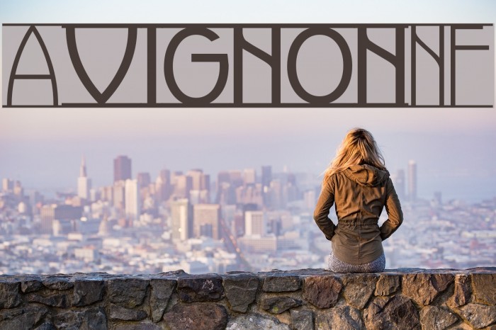 AvignonNF Font examples