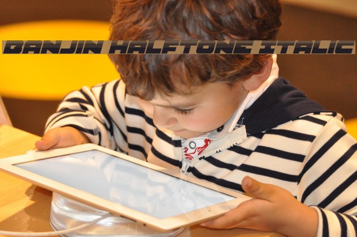 Banjin Halftone Italic Example 1