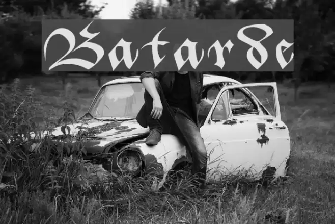 Batarde Font examples