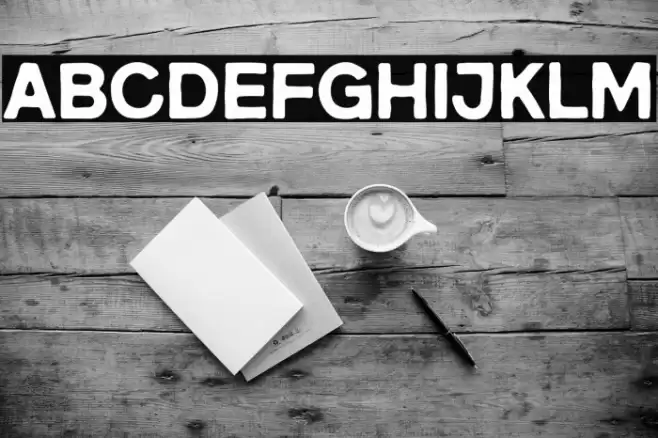 BenniterTrialVersion-Regular Caratteri examples