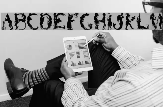 Bizarro Font examples