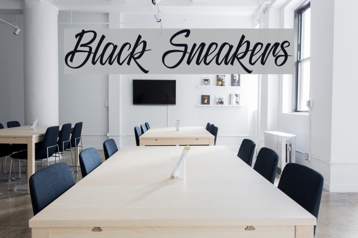 Black Sneakers Font examples