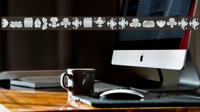 BlackOrnamentsFree Font examples