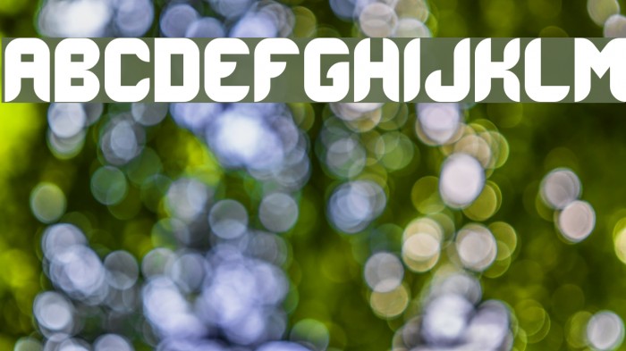 BlackoronAlp Font examples
