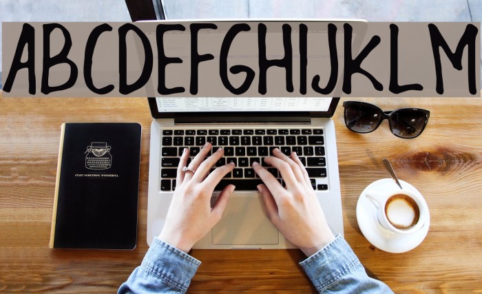 Blunder Sticky Bold Font examples
