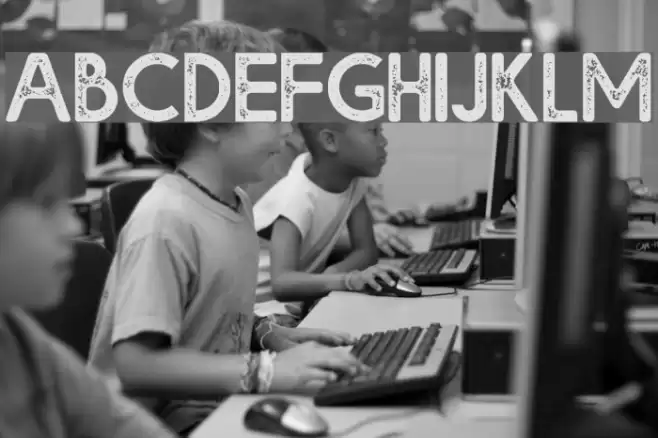 Bolde Rough Font examples