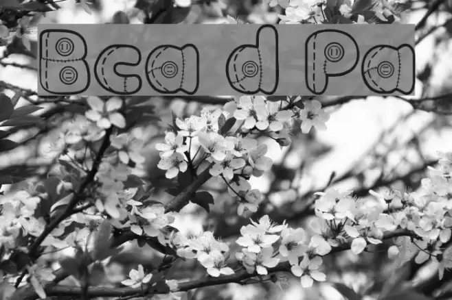 Boneca de Pano Font examples