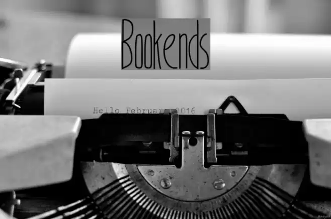 Bookends Font examples