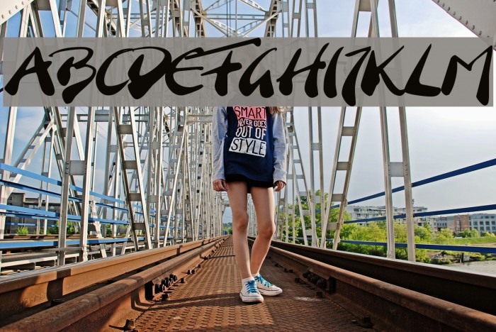 BranchingMouse Becker Font examples
