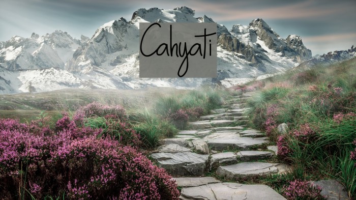 Cahyati Font examples