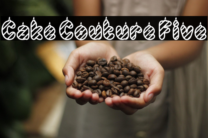 Cake Couture Five Caratteri examples