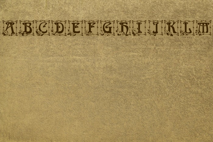 Capitular Floral Font examples