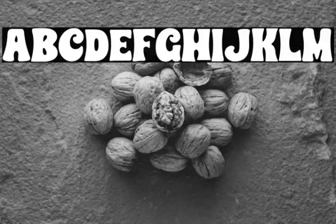 CHUNKY HEART SOLID Schriftart examples