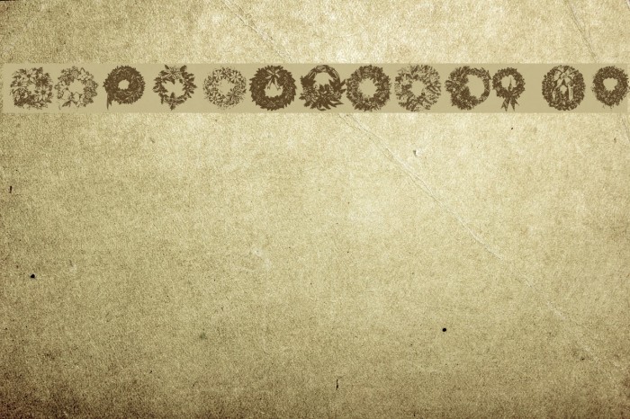 Christmas Wreaths Font examples