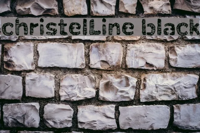 christelLine black Example 3