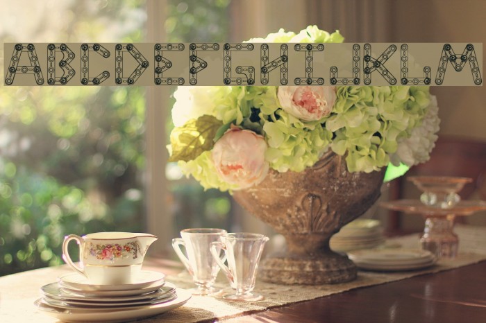 CJMeccanector Font examples