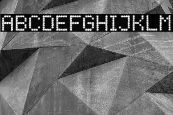 CLUSTER GLITCH Font examples