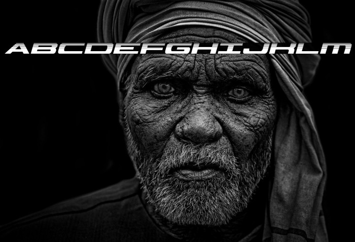 Classic Cobra Halftone Italic Example 2