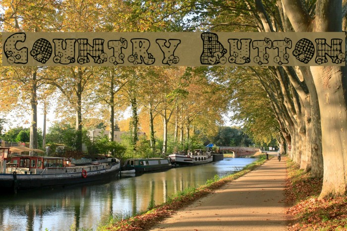 Country Button Font examples