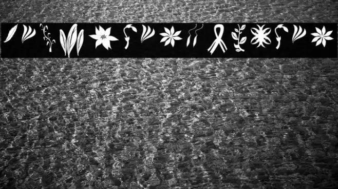 CraftersFlowers Font examples