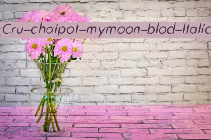 Cru-chaipot-mymoon-blod-ltalic Font examples