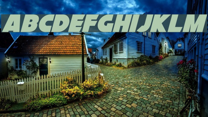 Cryogenix Italic Font examples
