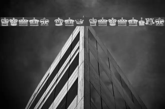 crowns and coronets Font examples