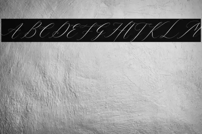 Dahliakeys Italic Шрифта examples