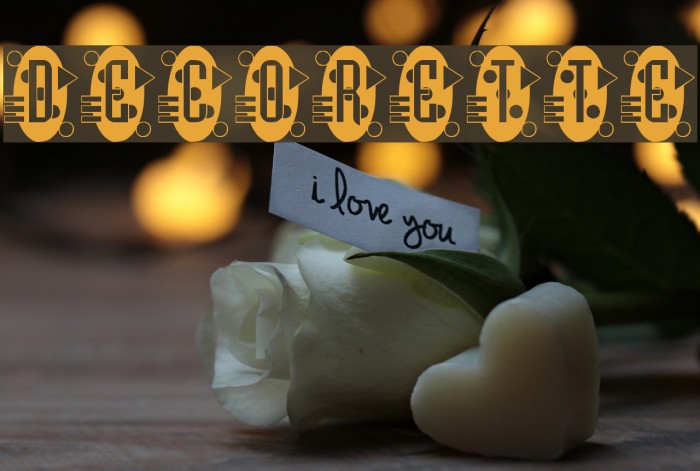 Decorette Font examples