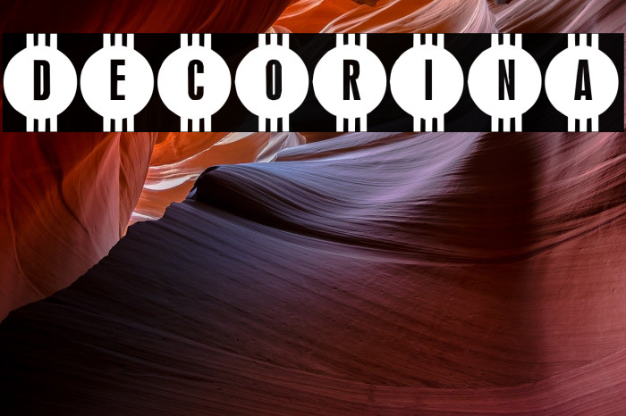 Decorina Font examples