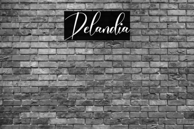 Delandia Font examples