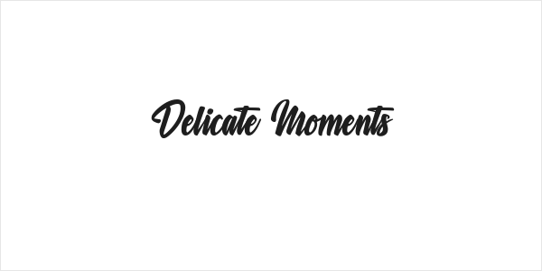 Delicate Moments Logo