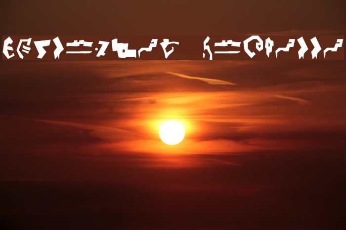 Destronic Grafitti Font examples