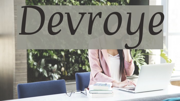 Devroye Font examples