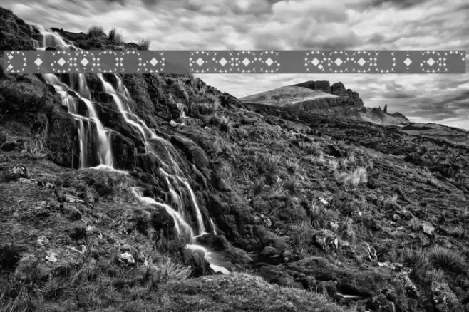 Diamond Eyes Regular Font examples