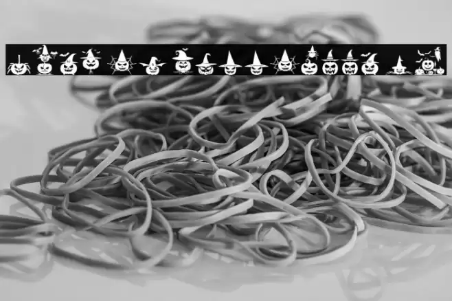 Ding of Halloween ST Font examples