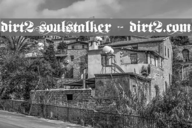 Dirt2 SoulStalker - Dirt2.com Шрифта examples